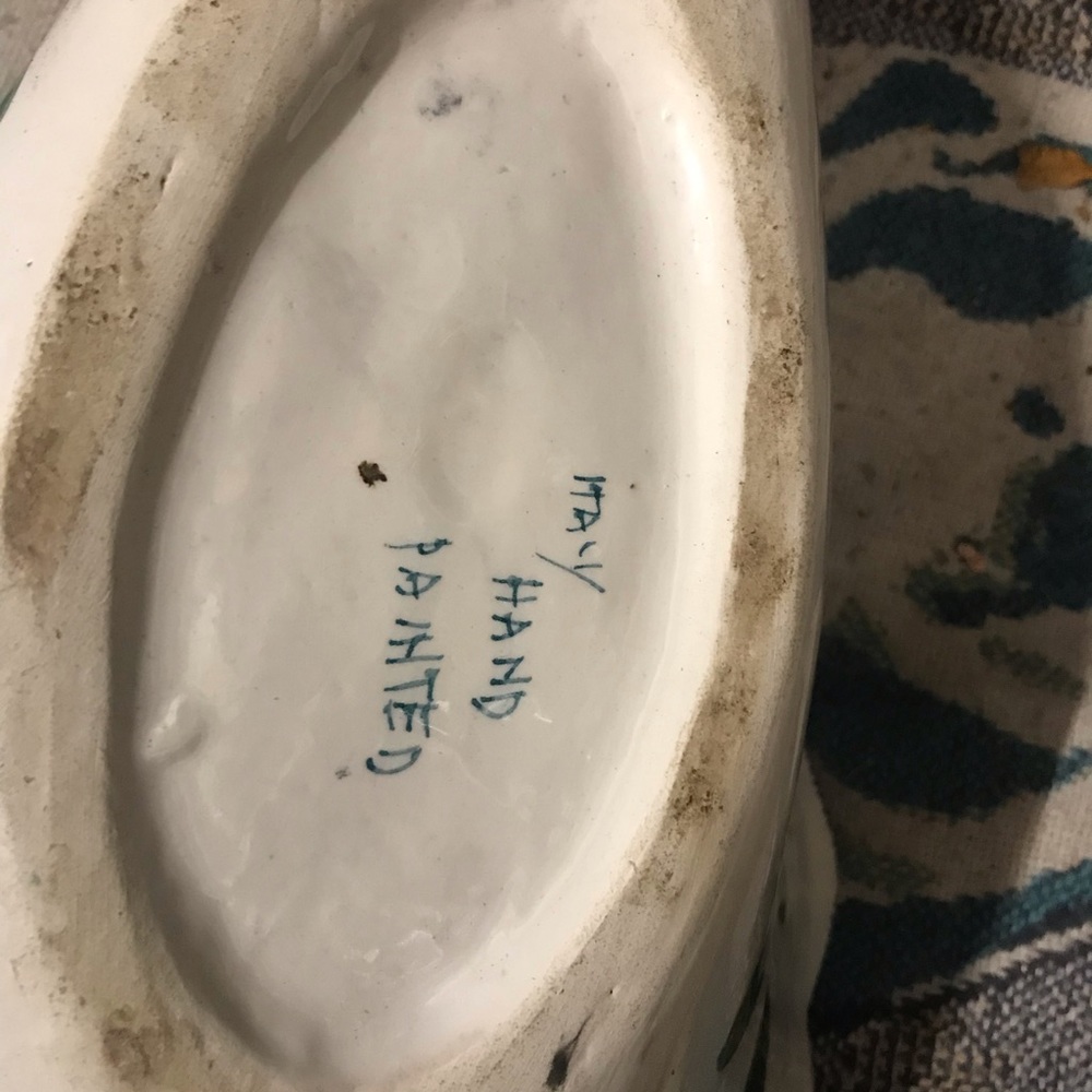 Hand painted dish - Picture 9 of 15